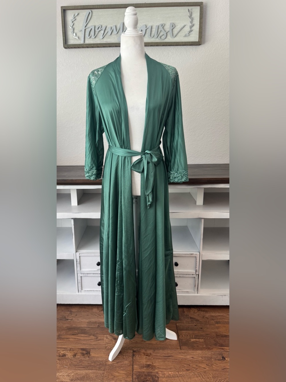 Vintage Olga 94017 Green Nylon Lace Long Robe Gown Peignoir Sz S Tie Front